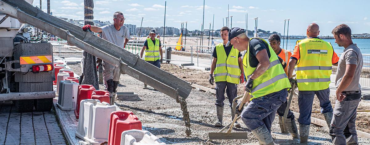 travaux front de mer coulage piste cyclable