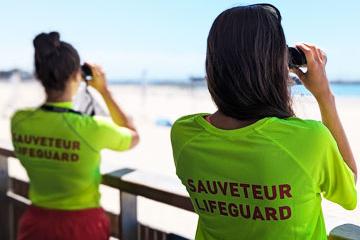 Les postes de secours de prêts pour la saison estivale
